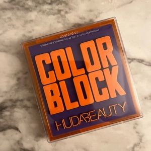 BNWB Huda Beauty Color block eyeshadow palette purple and orange